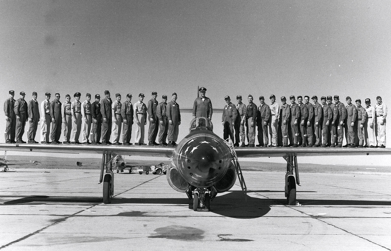 Illustration for article titled Northrop F-89 Scorpion
